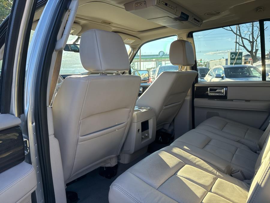 2008 Lincoln Navigator 4WD 4dr, available for sale in Little Ferry, New Jersey | Victoria Preowned Autos Inc. Little Ferry, New Jersey 2008 Lincoln Navigator 4WD 4dr, available for sale in Little Ferry, New Jersey | Victoria Preowned Autos Inc. Little Ferry, New Jersey