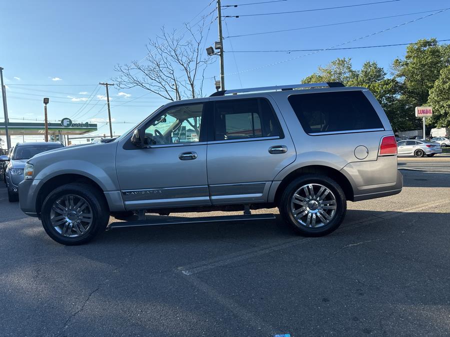 2008 Lincoln Navigator 4WD 4dr, available for sale in Little Ferry, New Jersey | Victoria Preowned Autos Inc. Little Ferry, New Jersey 2008 Lincoln Navigator 4WD 4dr, available for sale in Little Ferry, New Jersey | Victoria Preowned Autos Inc. Little Ferry, New Jersey