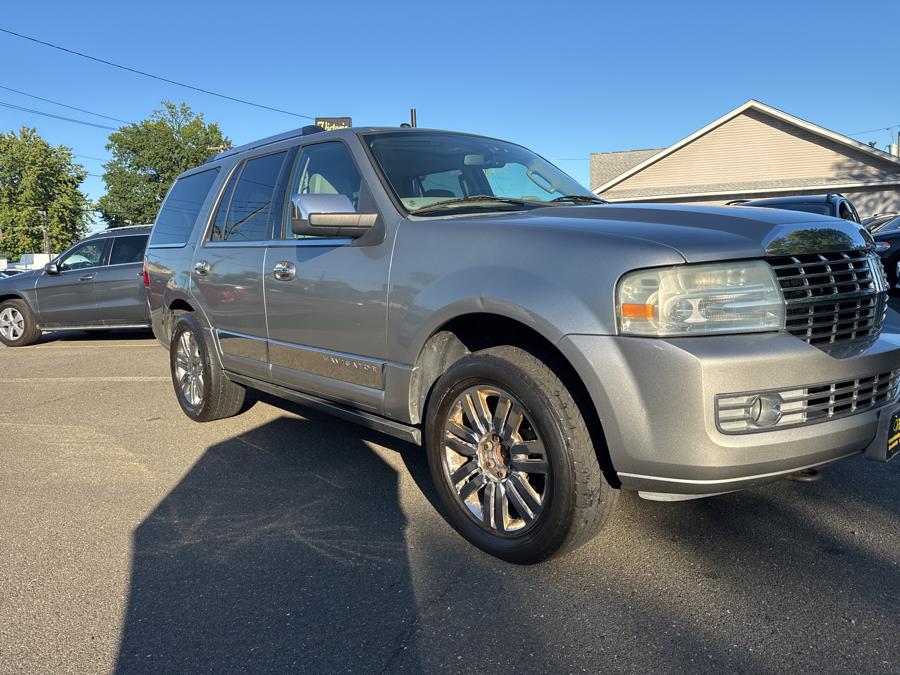 2008 Lincoln Navigator 4WD 4dr, available for sale in Little Ferry, New Jersey | Victoria Preowned Autos Inc. Little Ferry, New Jersey 2008 Lincoln Navigator 4WD 4dr, available for sale in Little Ferry, New Jersey | Victoria Preowned Autos Inc. Little Ferry, New Jersey