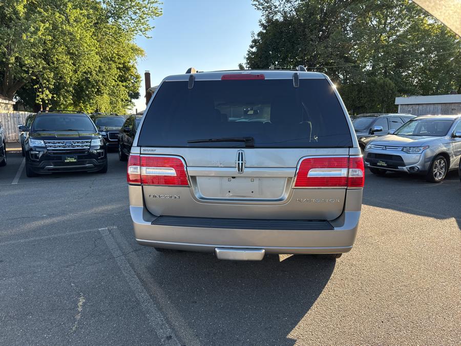 2008 Lincoln Navigator 4WD 4dr, available for sale in Little Ferry, New Jersey | Victoria Preowned Autos Inc. Little Ferry, New Jersey 2008 Lincoln Navigator 4WD 4dr, available for sale in Little Ferry, New Jersey | Victoria Preowned Autos Inc. Little Ferry, New Jersey