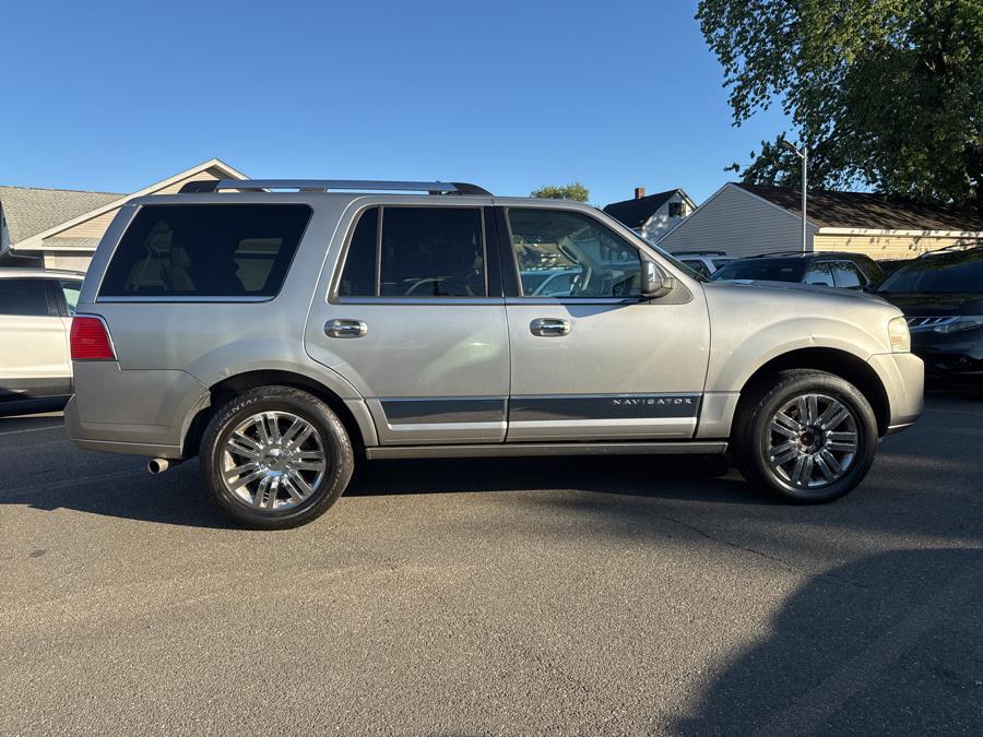 2008 Lincoln Navigator 4WD 4dr, available for sale in Little Ferry, New Jersey | Victoria Preowned Autos Inc. Little Ferry, New Jersey 2008 Lincoln Navigator 4WD 4dr, available for sale in Little Ferry, New Jersey | Victoria Preowned Autos Inc. Little Ferry, New Jersey