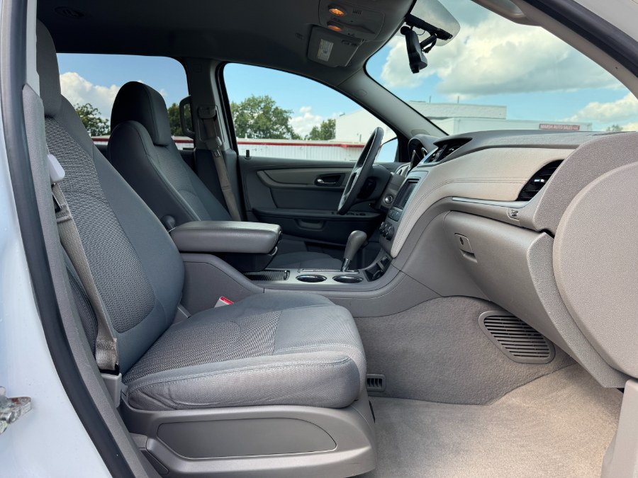 2017 Chevrolet Traverse AWD 4dr LS, available for sale in Ortonville, Michigan | Marsh Auto Sales LLC. Ortonville, Michigan 2017 Chevrolet Traverse AWD 4dr LS, available for sale in Ortonville, Michigan | Marsh Auto Sales LLC. Ortonville, Michigan