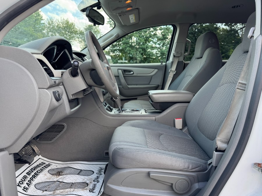2017 Chevrolet Traverse AWD 4dr LS, available for sale in Ortonville, Michigan | Marsh Auto Sales LLC. Ortonville, Michigan 2017 Chevrolet Traverse AWD 4dr LS, available for sale in Ortonville, Michigan | Marsh Auto Sales LLC. Ortonville, Michigan