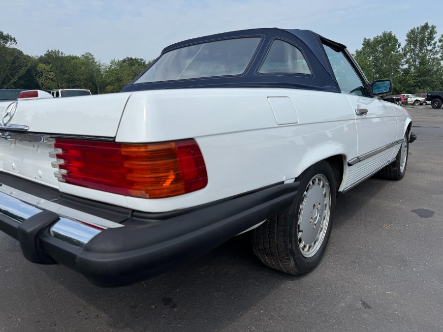 1989 Mercedes-Benz 560 Series 2dr Coupe 560SL Roadster, available for sale in Ortonville, Michigan | Marsh Auto Sales LLC. Ortonville, Michigan 1989 Mercedes-Benz 560 Series 2dr Coupe 560SL Roadster, available for sale in Ortonville, Michigan | Marsh Auto Sales LLC. Ortonville, Michigan