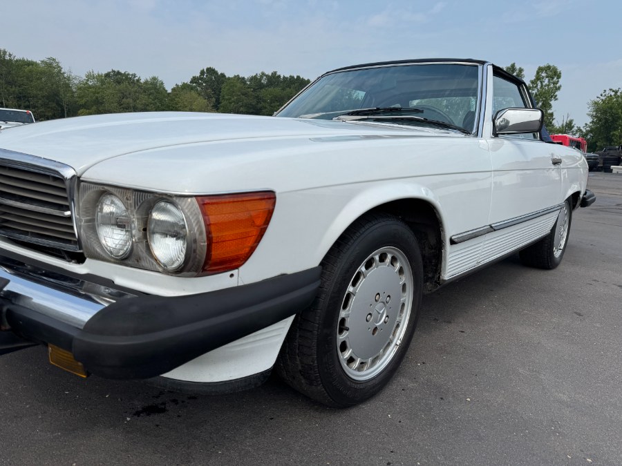 1989 Mercedes-Benz 560 Series 2dr Coupe 560SL Roadster, available for sale in Ortonville, Michigan | Marsh Auto Sales LLC. Ortonville, Michigan 1989 Mercedes-Benz 560 Series 2dr Coupe 560SL Roadster, available for sale in Ortonville, Michigan | Marsh Auto Sales LLC. Ortonville, Michigan