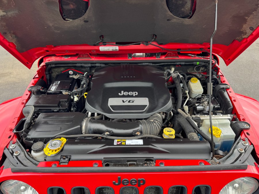 2015 Jeep Wrangler Unlimited 4WD 4dr Sahara, available for sale in Ortonville, Michigan | Marsh Auto Sales LLC. Ortonville, Michigan 2015 Jeep Wrangler Unlimited 4WD 4dr Sahara, available for sale in Ortonville, Michigan | Marsh Auto Sales LLC. Ortonville, Michigan