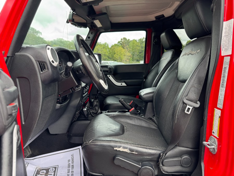 2015 Jeep Wrangler Unlimited 4WD 4dr Sahara, available for sale in Ortonville, Michigan | Marsh Auto Sales LLC. Ortonville, Michigan 2015 Jeep Wrangler Unlimited 4WD 4dr Sahara, available for sale in Ortonville, Michigan | Marsh Auto Sales LLC. Ortonville, Michigan