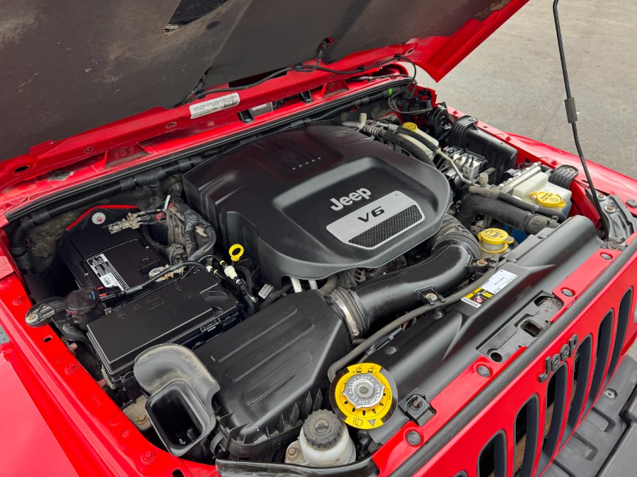 2015 Jeep Wrangler Unlimited 4WD 4dr Sahara, available for sale in Ortonville, Michigan | Marsh Auto Sales LLC. Ortonville, Michigan 2015 Jeep Wrangler Unlimited 4WD 4dr Sahara, available for sale in Ortonville, Michigan | Marsh Auto Sales LLC. Ortonville, Michigan