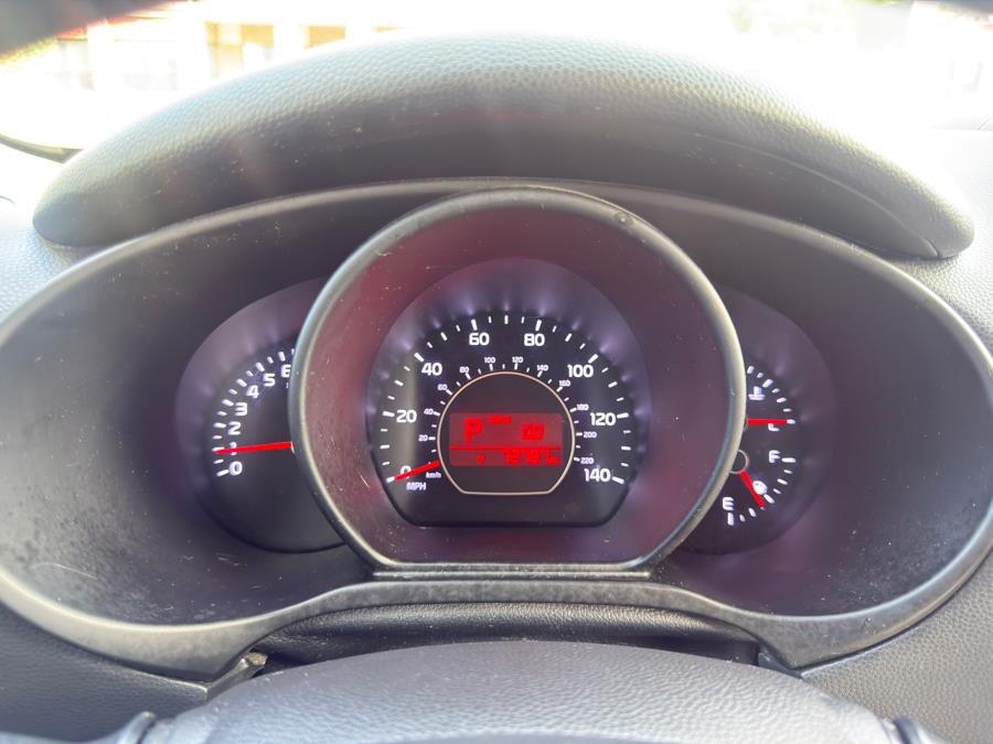 2016 Kia Soul 5dr Wgn Auto Base, available for sale in Manchester, Connecticut | Carsonmain LLC. Manchester, Connecticut 2016 Kia Soul 5dr Wgn Auto Base, available for sale in Manchester, Connecticut | Carsonmain LLC. Manchester, Connecticut