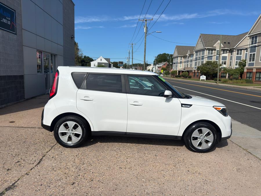 2016 Kia Soul 5dr Wgn Auto Base, available for sale in Manchester, Connecticut | Carsonmain LLC. Manchester, Connecticut 2016 Kia Soul 5dr Wgn Auto Base, available for sale in Manchester, Connecticut | Carsonmain LLC. Manchester, Connecticut