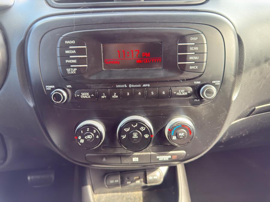 2016 Kia Soul 5dr Wgn Auto Base, available for sale in Manchester, Connecticut | Carsonmain LLC. Manchester, Connecticut 2016 Kia Soul 5dr Wgn Auto Base, available for sale in Manchester, Connecticut | Carsonmain LLC. Manchester, Connecticut
