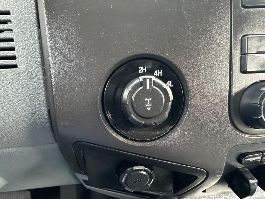 2015 Ford Super Duty F-350 SRW 4WD Crew Cab 172" XL, available for sale in South Windsor, Connecticut | Mike And Tony Auto Sales, Inc. South Windsor, Connecticut 2015 Ford Super Duty F-350 SRW 4WD Crew Cab 172" XL, available for sale in South Windsor, Connecticut | Mike And Tony Auto Sales, Inc. South Windsor, Connecticut