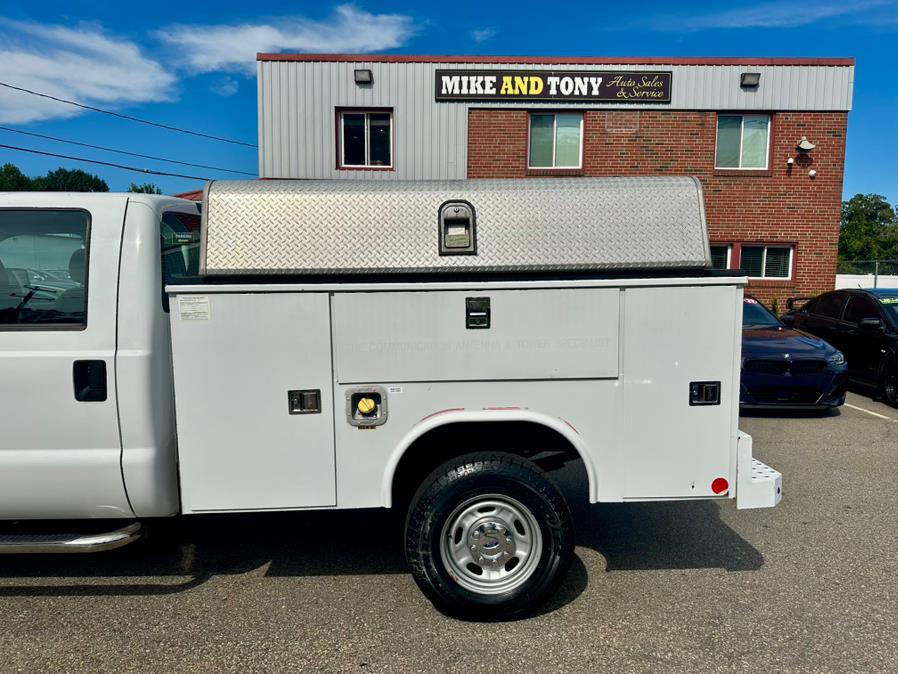2015 Ford Super Duty F-350 SRW 4WD Crew Cab 172" XL, available for sale in South Windsor, Connecticut | Mike And Tony Auto Sales, Inc. South Windsor, Connecticut 2015 Ford Super Duty F-350 SRW 4WD Crew Cab 172" XL, available for sale in South Windsor, Connecticut | Mike And Tony Auto Sales, Inc. South Windsor, Connecticut