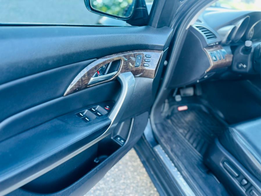 2013 Acura MDX AWD 4dr Tech/Entertainment Pkg, available for sale in Springfield, Massachusetts | Auto Globe LLC. Springfield, Massachusetts 2013 Acura MDX AWD 4dr Tech/Entertainment Pkg, available for sale in Springfield, Massachusetts | Auto Globe LLC. Springfield, Massachusetts
