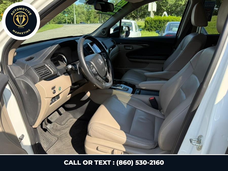 2016 Honda Pilot 2WD 4dr Touring w/RES & Navi, available for sale in Online only, Connecticut | CEO DADDY AUTO. Online only, Connecticut 2016 Honda Pilot 2WD 4dr Touring w/RES & Navi, available for sale in Online only, Connecticut | CEO DADDY AUTO. Online only, Connecticut