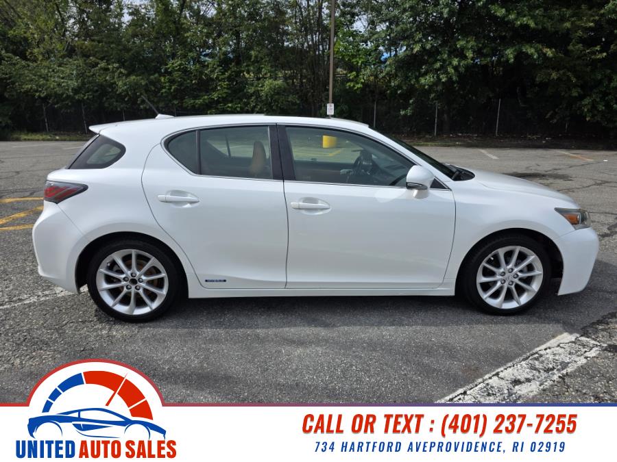 2013 Lexus CT 200h 5dr Sdn Hybrid, available for sale in Providence, Rhode Island | United Auto Sales Inc. Providence, Rhode Island 2013 Lexus CT 200h 5dr Sdn Hybrid, available for sale in Providence, Rhode Island | United Auto Sales Inc. Providence, Rhode Island
