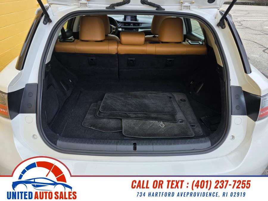 2013 Lexus CT 200h 5dr Sdn Hybrid, available for sale in Providence, Rhode Island | United Auto Sales Inc. Providence, Rhode Island 2013 Lexus CT 200h 5dr Sdn Hybrid, available for sale in Providence, Rhode Island | United Auto Sales Inc. Providence, Rhode Island