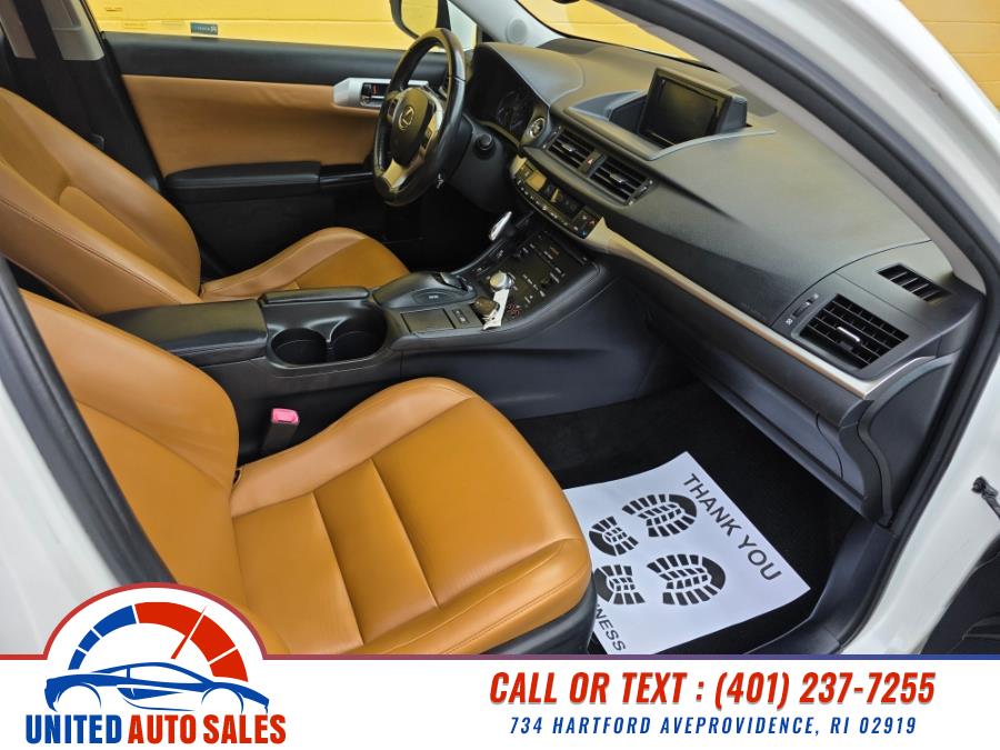 2013 Lexus CT 200h 5dr Sdn Hybrid, available for sale in Providence, Rhode Island | United Auto Sales Inc. Providence, Rhode Island 2013 Lexus CT 200h 5dr Sdn Hybrid, available for sale in Providence, Rhode Island | United Auto Sales Inc. Providence, Rhode Island