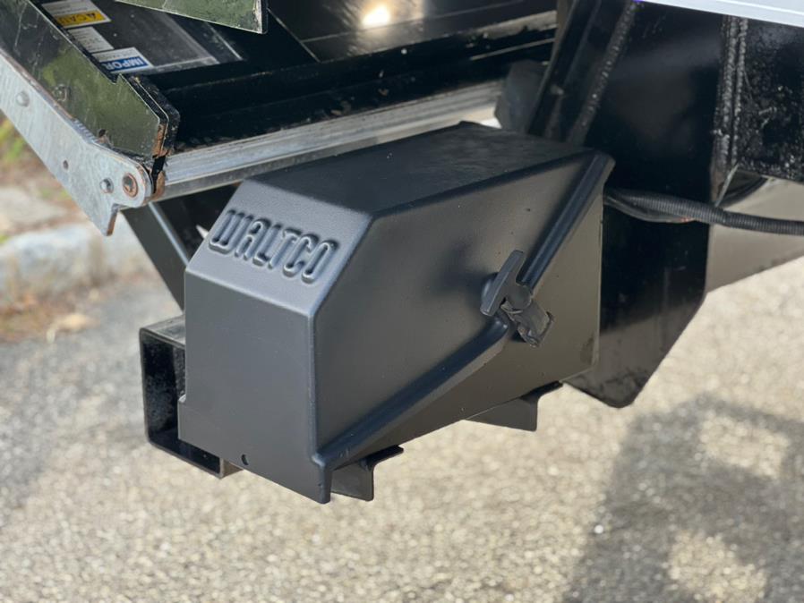 2016 HINO 268A 26FT A.M.HARIE DRY MOVING BOX/ WALTCO LIFTGATE, available for sale in Paterson, New Jersey | Speedway Motors LLC. Paterson, New Jersey 2016 HINO 268A 26FT A.M.HARIE DRY MOVING BOX/ WALTCO LIFTGATE, available for sale in Paterson, New Jersey | Speedway Motors LLC. Paterson, New Jersey