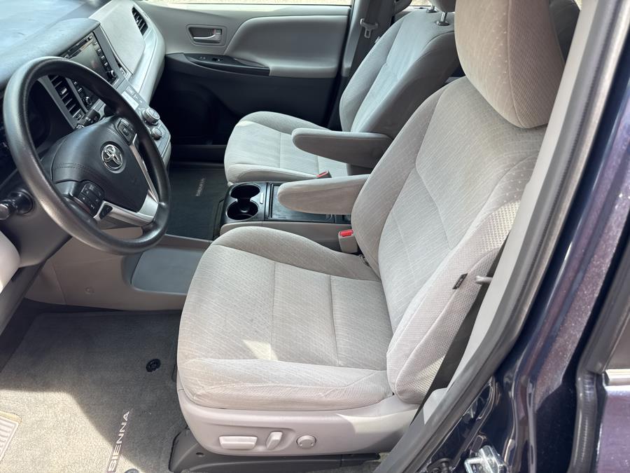2018 Toyota Sienna LE FWD 8-Passenger, available for sale in Waterbury, Connecticut | National Auto Brokers, Inc.. Waterbury, Connecticut 2018 Toyota Sienna LE FWD 8-Passenger, available for sale in Waterbury, Connecticut | National Auto Brokers, Inc.. Waterbury, Connecticut