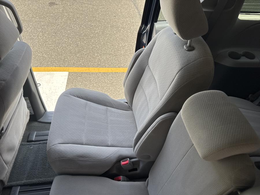 2018 Toyota Sienna LE FWD 8-Passenger, available for sale in Waterbury, Connecticut | National Auto Brokers, Inc.. Waterbury, Connecticut 2018 Toyota Sienna LE FWD 8-Passenger, available for sale in Waterbury, Connecticut | National Auto Brokers, Inc.. Waterbury, Connecticut