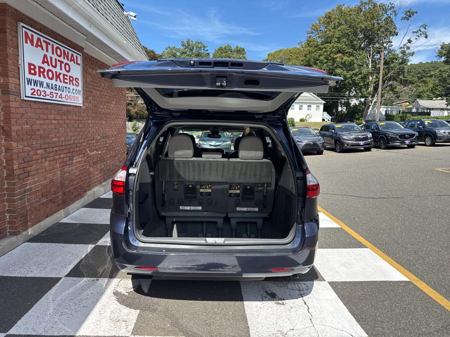 2018 Toyota Sienna LE FWD 8-Passenger, available for sale in Waterbury, Connecticut | National Auto Brokers, Inc.. Waterbury, Connecticut 2018 Toyota Sienna LE FWD 8-Passenger, available for sale in Waterbury, Connecticut | National Auto Brokers, Inc.. Waterbury, Connecticut