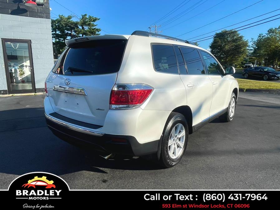 2013 Toyota Highlander SE AWD, available for sale in Windsor Locks, Connecticut | Bradley Motors Inc. Windsor Locks, Connecticut 2013 Toyota Highlander SE AWD, available for sale in Windsor Locks, Connecticut | Bradley Motors Inc. Windsor Locks, Connecticut