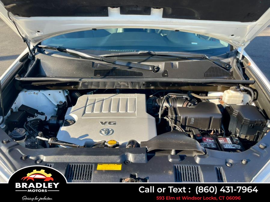 2013 Toyota Highlander SE AWD, available for sale in Windsor Locks, Connecticut | Bradley Motors Inc. Windsor Locks, Connecticut 2013 Toyota Highlander SE AWD, available for sale in Windsor Locks, Connecticut | Bradley Motors Inc. Windsor Locks, Connecticut
