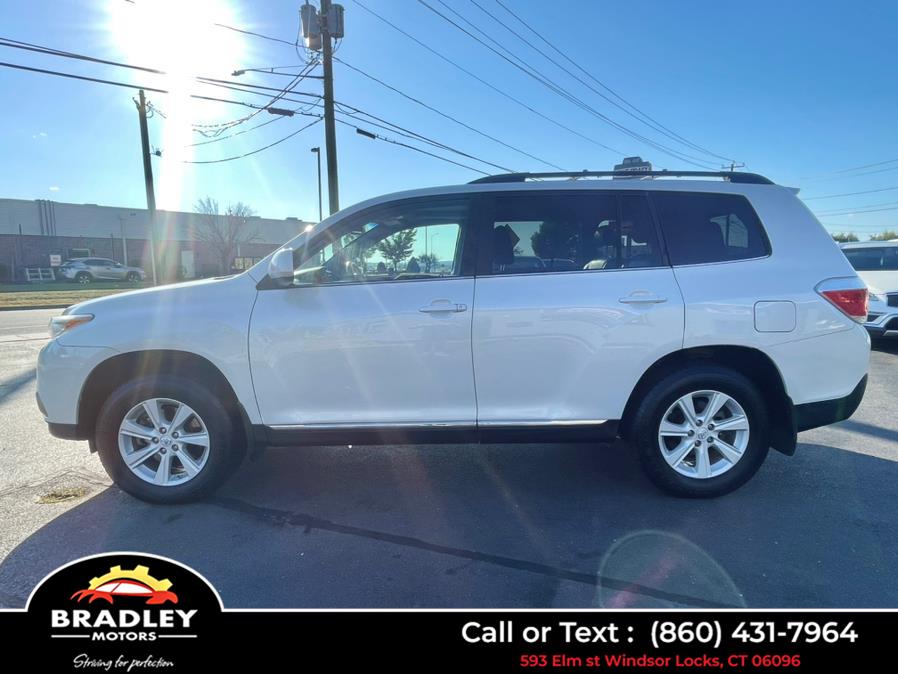 2013 Toyota Highlander SE AWD, available for sale in Windsor Locks, Connecticut | Bradley Motors Inc. Windsor Locks, Connecticut 2013 Toyota Highlander SE AWD, available for sale in Windsor Locks, Connecticut | Bradley Motors Inc. Windsor Locks, Connecticut