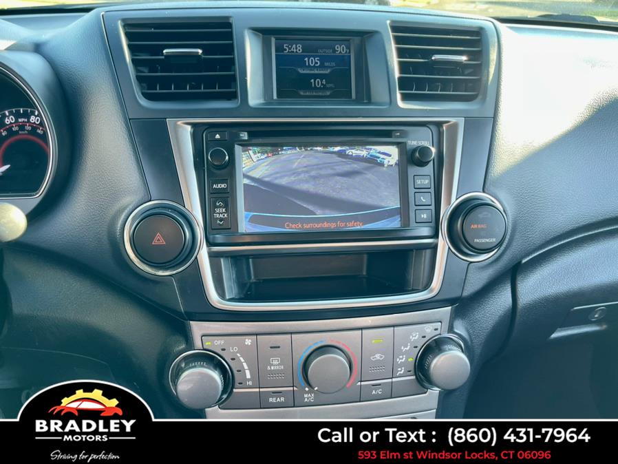 2013 Toyota Highlander SE AWD, available for sale in Windsor Locks, Connecticut | Bradley Motors Inc. Windsor Locks, Connecticut 2013 Toyota Highlander SE AWD, available for sale in Windsor Locks, Connecticut | Bradley Motors Inc. Windsor Locks, Connecticut