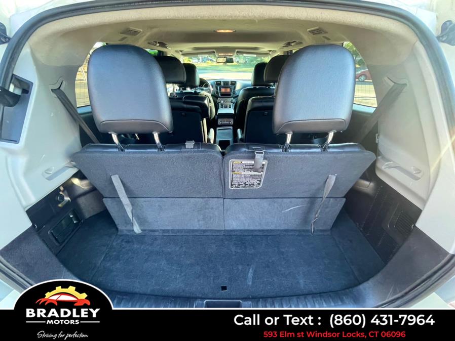 2013 Toyota Highlander SE AWD, available for sale in Windsor Locks, Connecticut | Bradley Motors Inc. Windsor Locks, Connecticut 2013 Toyota Highlander SE AWD, available for sale in Windsor Locks, Connecticut | Bradley Motors Inc. Windsor Locks, Connecticut