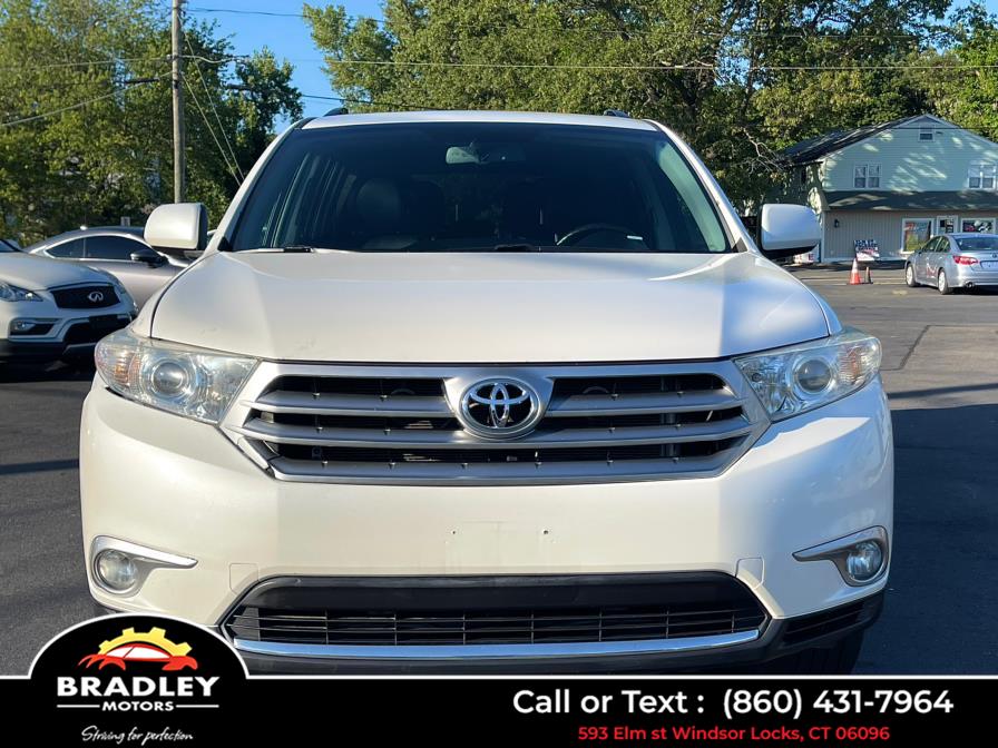 2013 Toyota Highlander SE AWD, available for sale in Windsor Locks, Connecticut | Bradley Motors Inc. Windsor Locks, Connecticut 2013 Toyota Highlander SE AWD, available for sale in Windsor Locks, Connecticut | Bradley Motors Inc. Windsor Locks, Connecticut