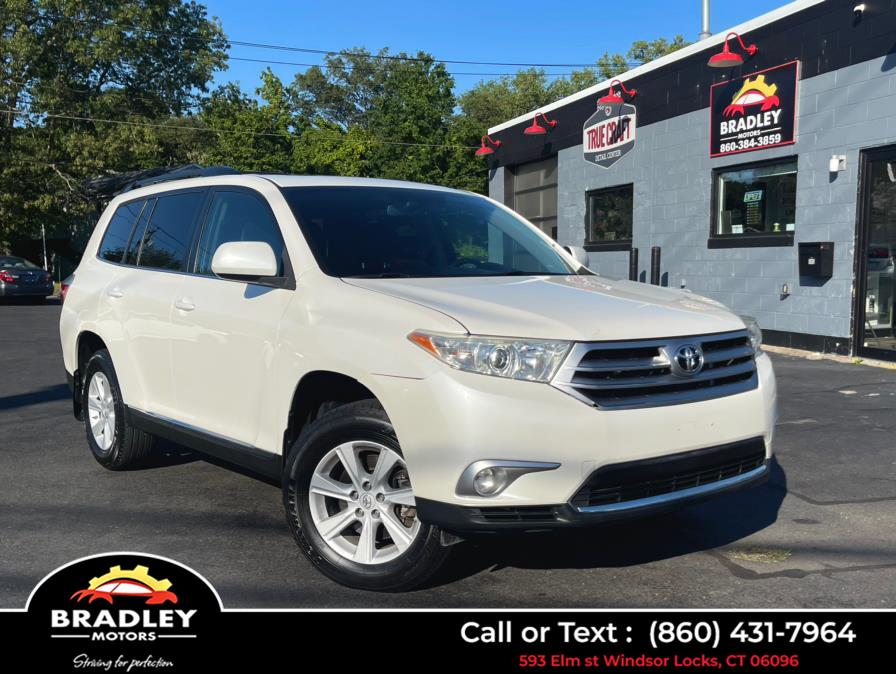 2013 Toyota Highlander SE AWD, available for sale in Windsor Locks, Connecticut | Bradley Motors Inc. Windsor Locks, Connecticut 2013 Toyota Highlander SE AWD, available for sale in Windsor Locks, Connecticut | Bradley Motors Inc. Windsor Locks, Connecticut