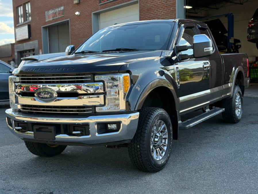 2017 Ford F-350 Lariat photo 2