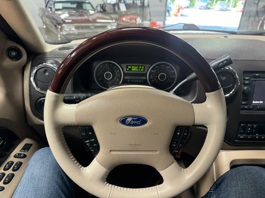 2005 Ford Expedition 5.4L King Ranch 4WD, available for sale in Oxford, Connecticut | Buonauto Enterprises. Oxford, Connecticut 2005 Ford Expedition 5.4L King Ranch 4WD, available for sale in Oxford, Connecticut | Buonauto Enterprises. Oxford, Connecticut