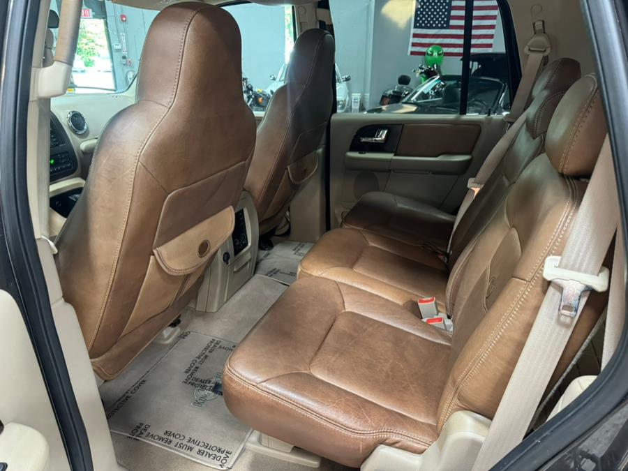 2005 Ford Expedition 5.4L King Ranch 4WD, available for sale in Oxford, Connecticut | Buonauto Enterprises. Oxford, Connecticut 2005 Ford Expedition 5.4L King Ranch 4WD, available for sale in Oxford, Connecticut | Buonauto Enterprises. Oxford, Connecticut