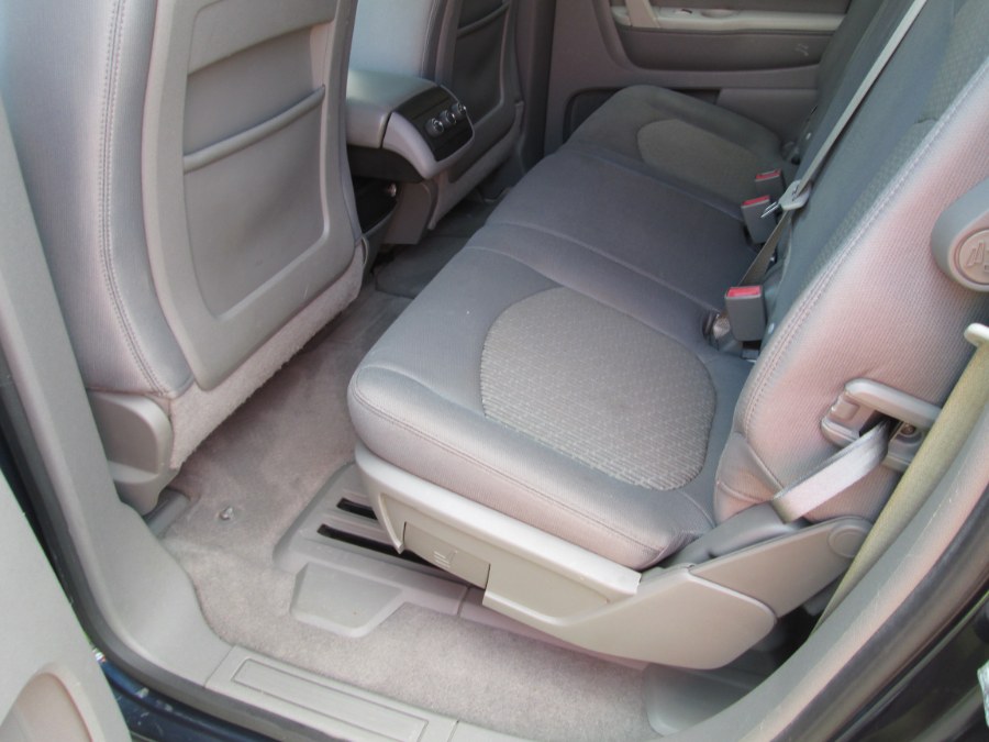 2012 Chevrolet Traverse FWD 4dr LS, available for sale in Levittown, Pennsylvania | Levittown Auto. Levittown, Pennsylvania 2012 Chevrolet Traverse FWD 4dr LS, available for sale in Levittown, Pennsylvania | Levittown Auto. Levittown, Pennsylvania