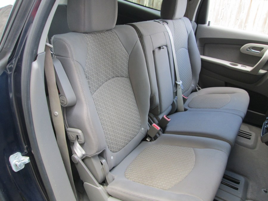 2012 Chevrolet Traverse FWD 4dr LS, available for sale in Levittown, Pennsylvania | Levittown Auto. Levittown, Pennsylvania 2012 Chevrolet Traverse FWD 4dr LS, available for sale in Levittown, Pennsylvania | Levittown Auto. Levittown, Pennsylvania