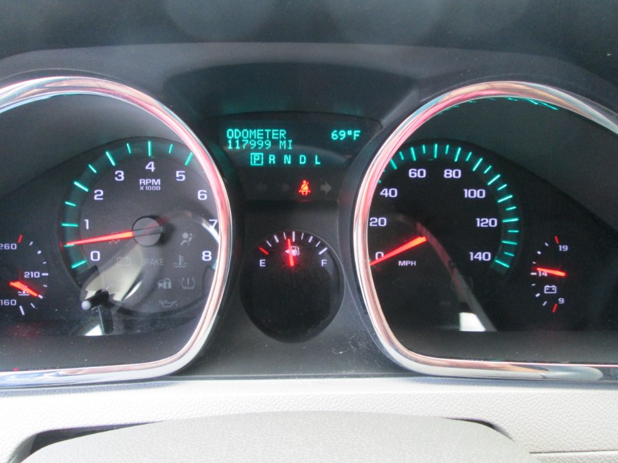 2012 Chevrolet Traverse FWD 4dr LS, available for sale in Levittown, Pennsylvania | Levittown Auto. Levittown, Pennsylvania 2012 Chevrolet Traverse FWD 4dr LS, available for sale in Levittown, Pennsylvania | Levittown Auto. Levittown, Pennsylvania