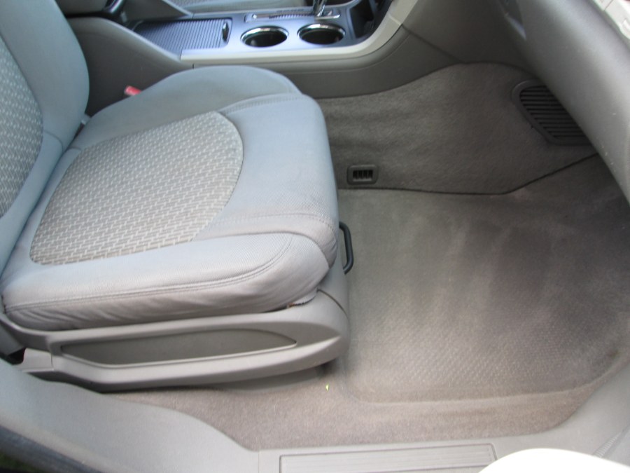 2012 Chevrolet Traverse FWD 4dr LS, available for sale in Levittown, Pennsylvania | Levittown Auto. Levittown, Pennsylvania 2012 Chevrolet Traverse FWD 4dr LS, available for sale in Levittown, Pennsylvania | Levittown Auto. Levittown, Pennsylvania