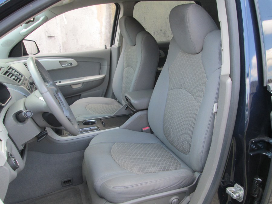 2012 Chevrolet Traverse FWD 4dr LS, available for sale in Levittown, Pennsylvania | Levittown Auto. Levittown, Pennsylvania 2012 Chevrolet Traverse FWD 4dr LS, available for sale in Levittown, Pennsylvania | Levittown Auto. Levittown, Pennsylvania