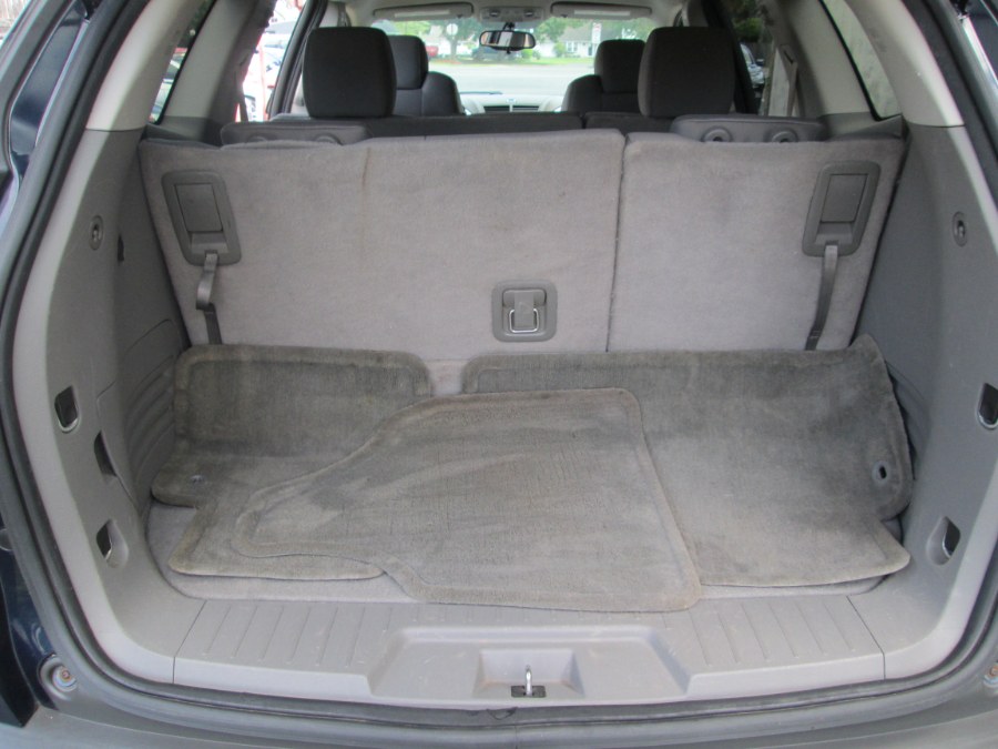 2012 Chevrolet Traverse FWD 4dr LS, available for sale in Levittown, Pennsylvania | Levittown Auto. Levittown, Pennsylvania 2012 Chevrolet Traverse FWD 4dr LS, available for sale in Levittown, Pennsylvania | Levittown Auto. Levittown, Pennsylvania