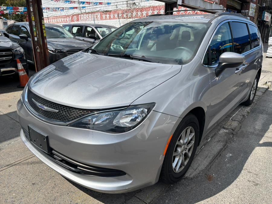 2020 Chrysler Voyager LXi photo 3