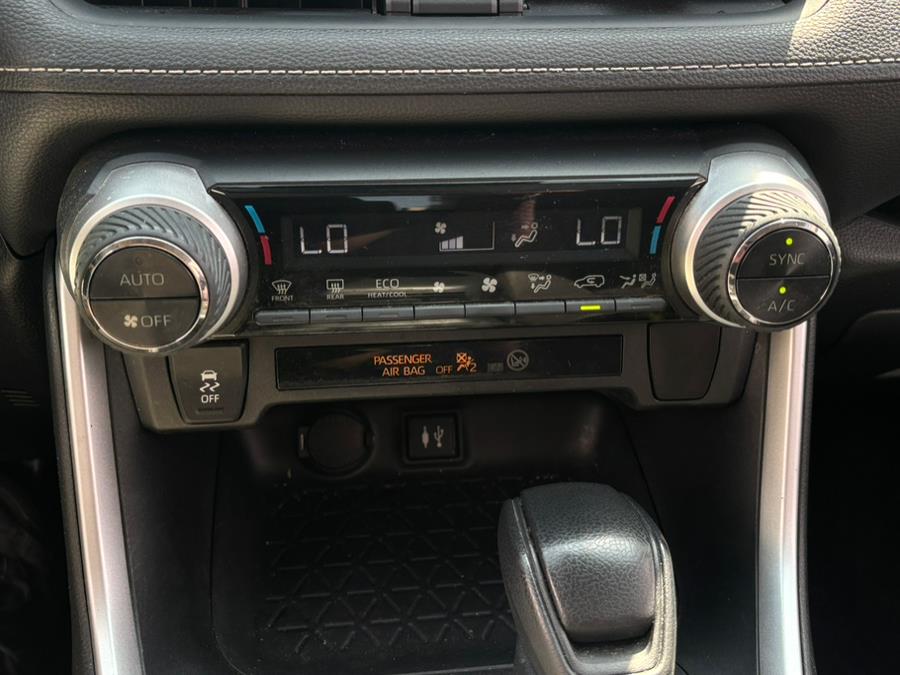2019 Toyota RAV4 Hybrid LE AWD (Natl), available for sale in Brooklyn, New York | Carsbuck Inc.. Brooklyn, New York 2019 Toyota RAV4 Hybrid LE AWD (Natl), available for sale in Brooklyn, New York | Carsbuck Inc.. Brooklyn, New York