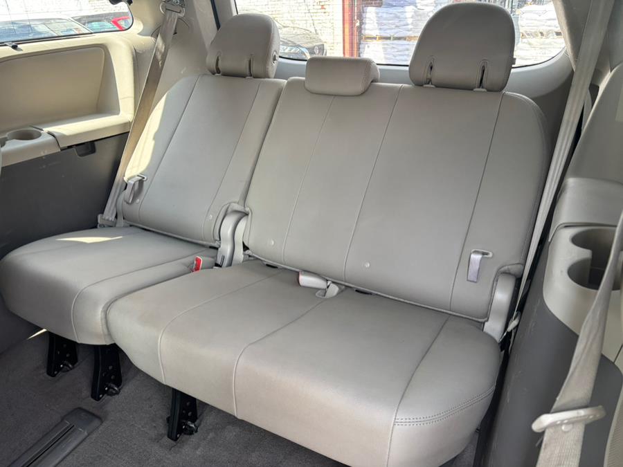 2016 Toyota Sienna 5dr 7-Pass Van XLE Premium AWD (Natl), available for sale in Brooklyn, New York | Carsbuck Inc.. Brooklyn, New York 2016 Toyota Sienna 5dr 7-Pass Van XLE Premium AWD (Natl), available for sale in Brooklyn, New York | Carsbuck Inc.. Brooklyn, New York