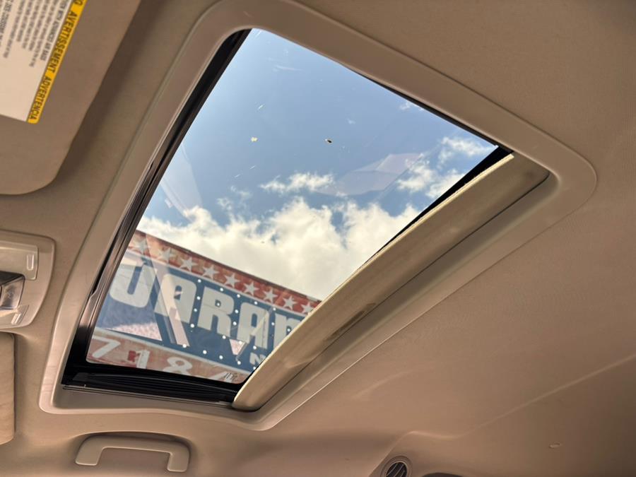 2016 Toyota Sienna 5dr 7-Pass Van XLE Premium AWD (Natl), available for sale in Brooklyn, New York | Carsbuck Inc.. Brooklyn, New York 2016 Toyota Sienna 5dr 7-Pass Van XLE Premium AWD (Natl), available for sale in Brooklyn, New York | Carsbuck Inc.. Brooklyn, New York