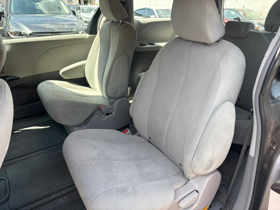 2014 Toyota Sienna 5dr 7-Pass Van V6 L FWD (Natl), available for sale in Brooklyn, New York | Carsbuck Inc.. Brooklyn, New York 2014 Toyota Sienna 5dr 7-Pass Van V6 L FWD (Natl), available for sale in Brooklyn, New York | Carsbuck Inc.. Brooklyn, New York