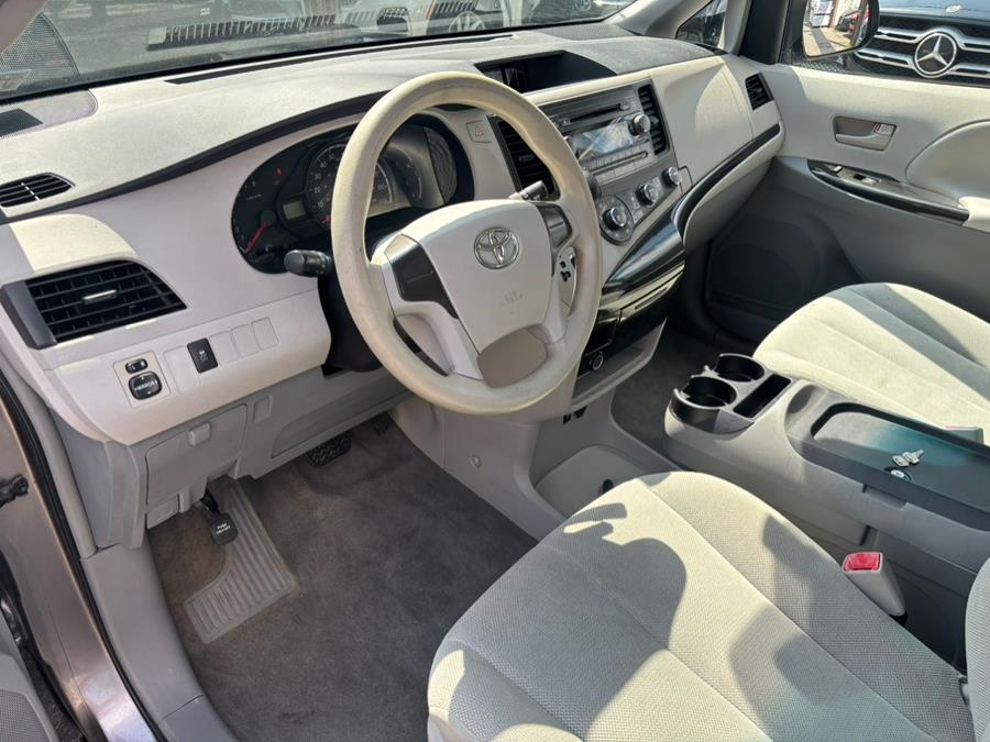 2014 Toyota Sienna 5dr 7-Pass Van V6 L FWD (Natl), available for sale in Brooklyn, New York | Carsbuck Inc.. Brooklyn, New York 2014 Toyota Sienna 5dr 7-Pass Van V6 L FWD (Natl), available for sale in Brooklyn, New York | Carsbuck Inc.. Brooklyn, New York