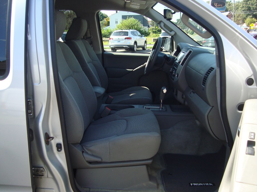 2016 Nissan Frontier 4WD Crew Cab SWB Auto SV, available for sale in Manchester, Connecticut | Yara Motors. Manchester, Connecticut 2016 Nissan Frontier 4WD Crew Cab SWB Auto SV, available for sale in Manchester, Connecticut | Yara Motors. Manchester, Connecticut