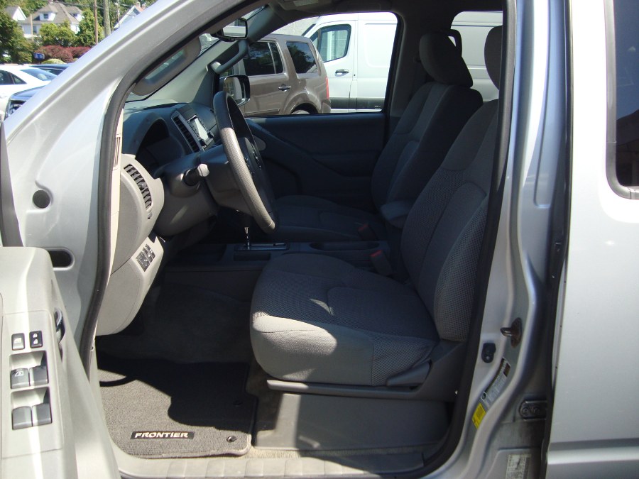 2016 Nissan Frontier 4WD Crew Cab SWB Auto SV, available for sale in Manchester, Connecticut | Yara Motors. Manchester, Connecticut 2016 Nissan Frontier 4WD Crew Cab SWB Auto SV, available for sale in Manchester, Connecticut | Yara Motors. Manchester, Connecticut